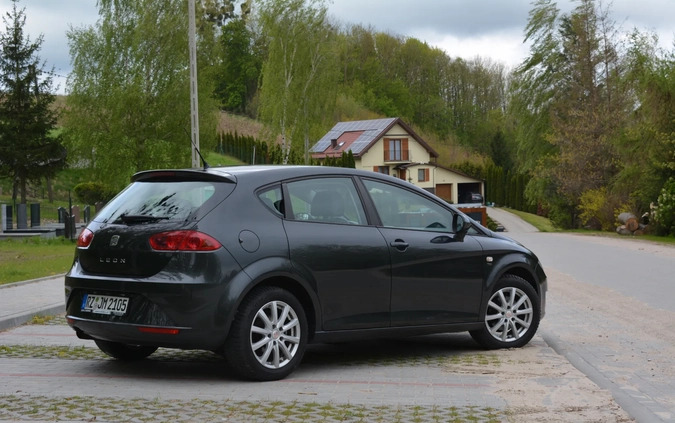 Seat Leon cena 22900 przebieg: 178400, rok produkcji 2010 z Dzierzgoń małe 352